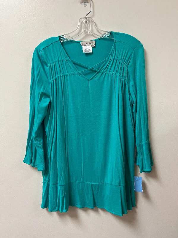 Top Long Sleeve By Clothes Mentor In Blue, Size: M