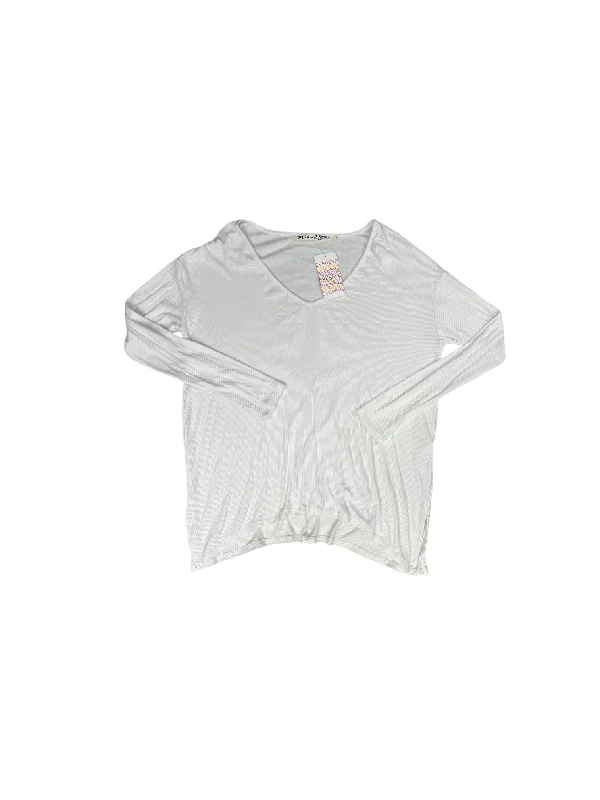 Top Long Sleeve By Michael Stars In White, Size: S