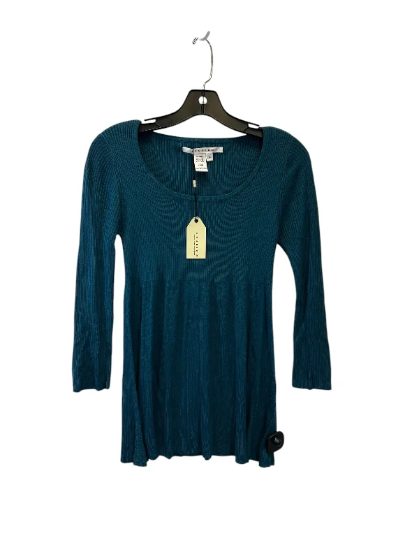 Top Long Sleeve By Studio M In Teal, Size: M