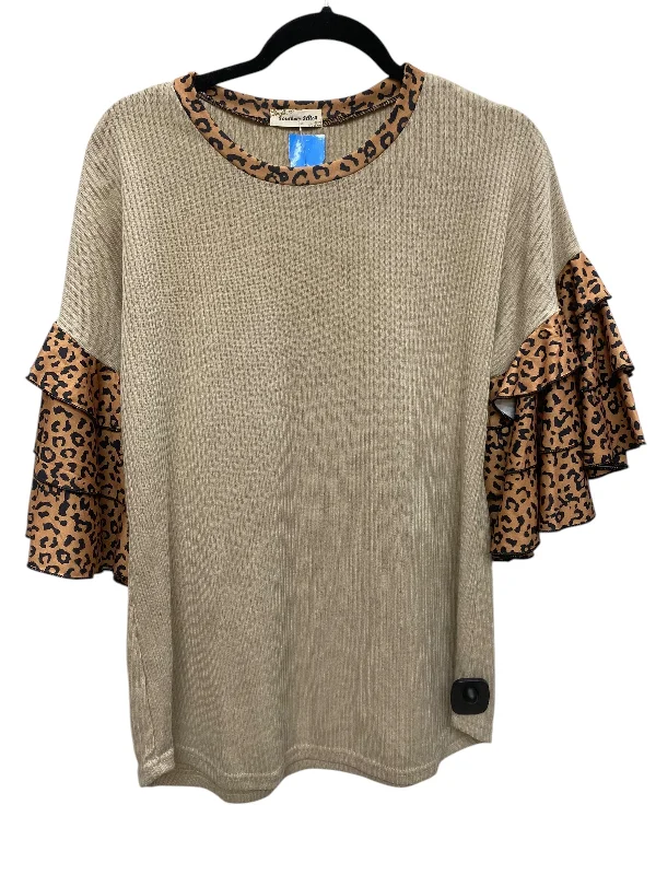 Top Short Sleeve By Clothes Mentor In Animal Print, Size: S