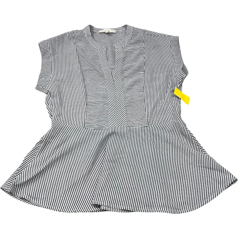 Top Short Sleeve By Monteau In Grey & White, Size: Xl