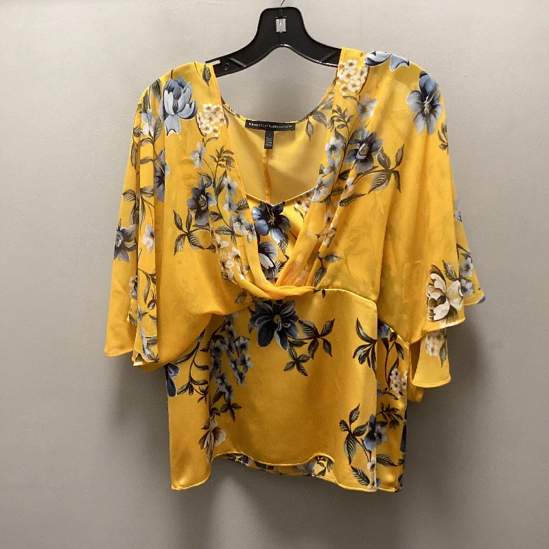 Top Short Sleeve By White House Black Market In Yellow, Size: L